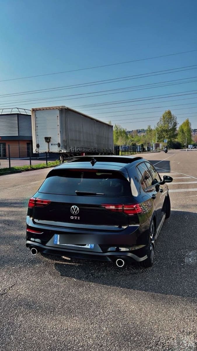 Volkswagen Golf 8 GTI — photo